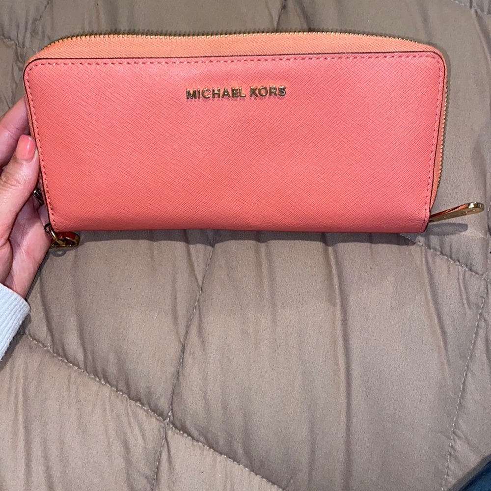 Michael Kors wristlet